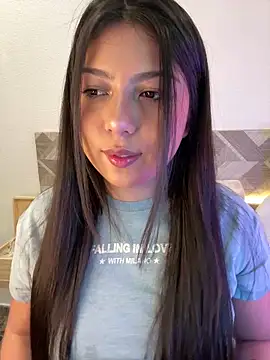 Snapshot of Maii_chan chatting on 11/13/25, 07:51 Maii chan online show from 11/13/25, 07:51