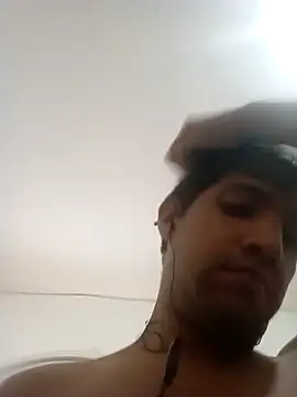 Snapshot of LiosArmando420 chatting on 11/15/25, 10:15 LiosArmando420 online show from 11/15/25, 10:15