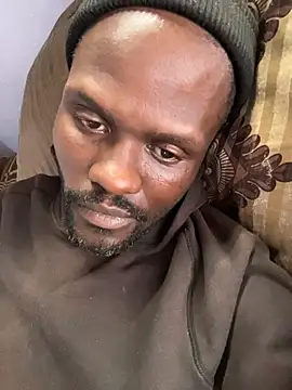 Snapshot of BringBackLostLover chatting on 11/18/25, 11:47 BringBackLostLover online show from 11/18/25, 11:47