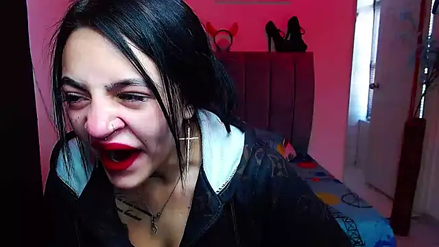 Violettasquirt online show from 10/09/25, 01:09