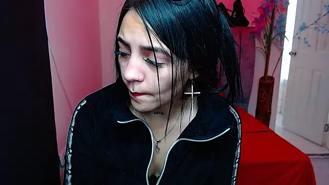 Violettasquirt online show from 10/20/25, 01:55