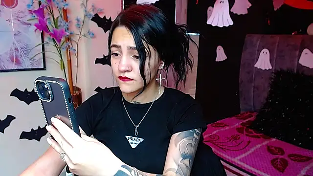 Violettasquirt online show from 10/27/25, 02:10