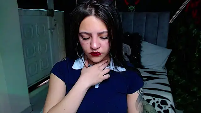 Violettasquirt online show from 04/28/26, 01:38