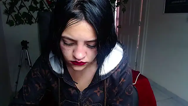 Violettasquirt online show from 05/30/26, 01:08