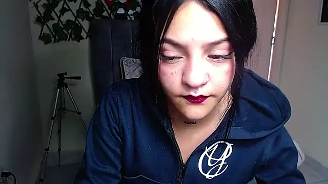Violettasquirt online show from 06/10/26, 01:43