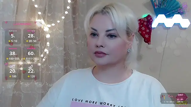 Snapshot of JewellKiss7 chatting on 12/22/25, 06:49 JewellKiss7 online show from 12/22/25, 06:49