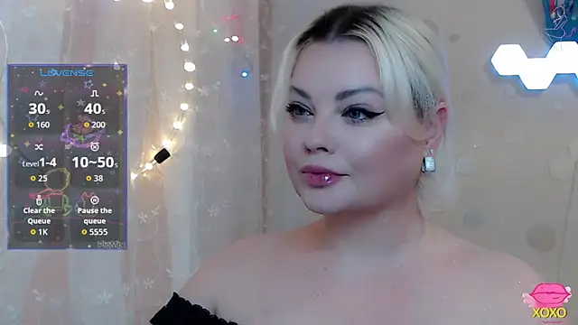 Snapshot of JewellKiss7 chatting on 02/18/26, 11:50 JewellKiss7 online show from 02/18/26, 11:50