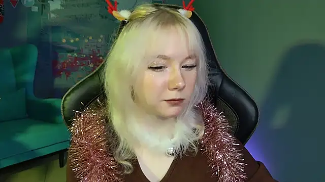 NancyMartinez online show from 12/25/24, 04:11