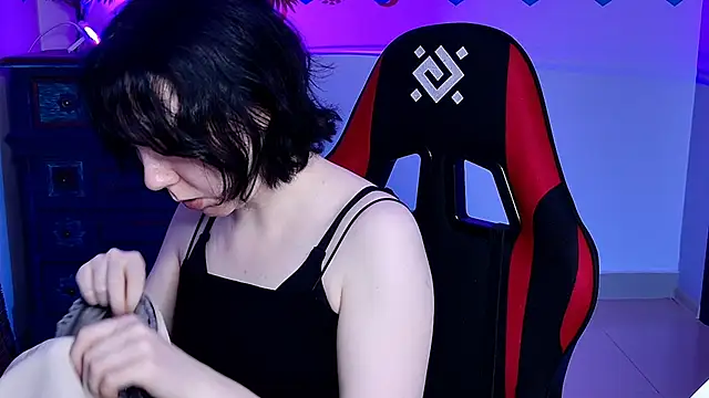 NancyMartinez online show from 10/28/25, 05:11