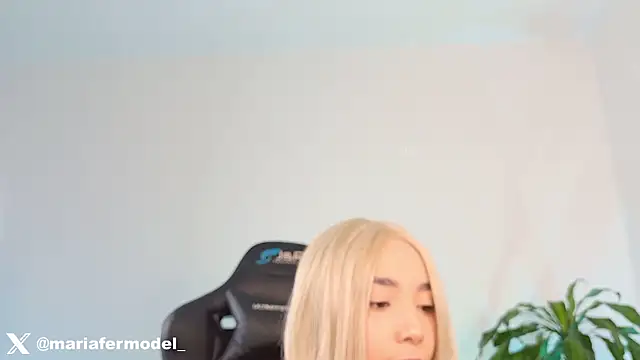 Mariafer05 online show from 07/14/26, 04:23