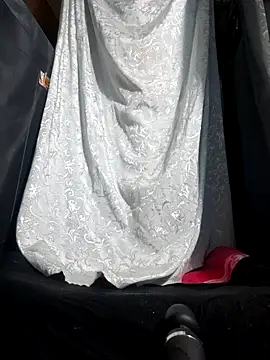 LunaDrago online show from 10/13/25, 10:04