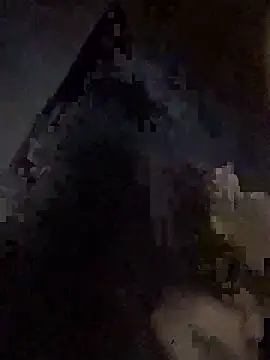 Snapshot of Luulaa444 chatting on 11/13/25, 01:37 Luulaa444 online show from 11/13/25, 01:37