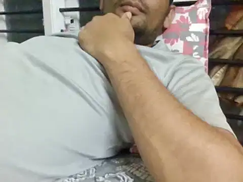 NiceBoy9099 online show from 02/28/25, 06:20