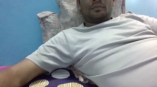 NiceBoy9099 online show from 03/09/25, 09:24