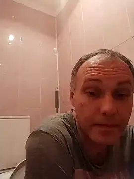 Pineapple04 online show from 12/14/24, 07:40