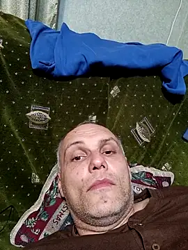 Pineapple04 online show from 10/13/25, 07:25