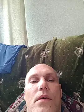 Pineapple04 online show from 05/13/26, 06:44