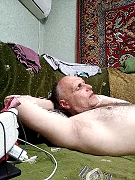 Pineapple04 online show from 05/25/26, 06:47