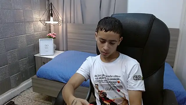 Xavii18 online show from 12/05/24, 04:01