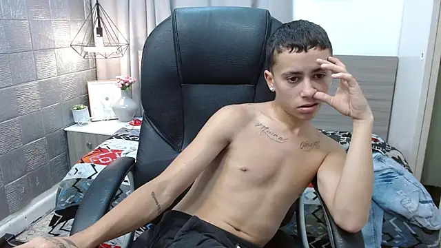 Xavii18 online show from 02/15/25, 04:12