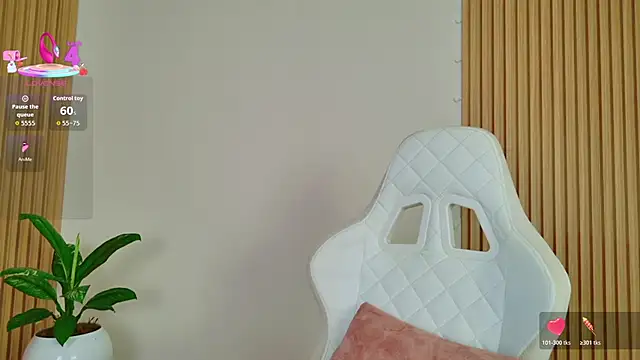 Snapshot of EmilyRive chatting on 11/13/25, 09:52 EmilyRive online show from 11/13/25, 09:52