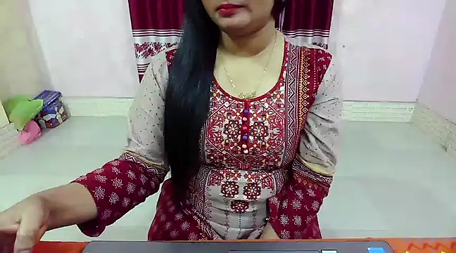 LovelyRose69 online show from 01/05/25, 03:34