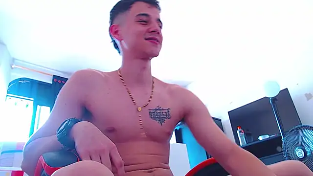 ADAM HOT online show from 12/13/25, 07:53