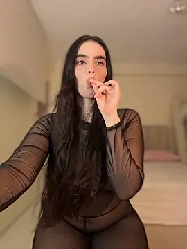 Mavi Coless online show from 05/03/26, 02:06