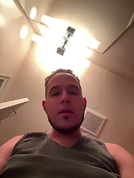 Snapshot of Maybe2Morrow chatting on 03/03/25, 08:16 Maybe2Morrow online show from 03/03/25, 08:16