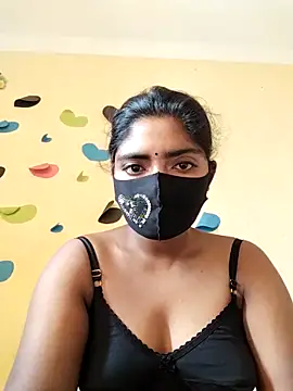 Lina-Rose online show from 02/28/25, 09:04