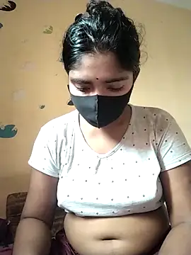 Snapshot of Lina-Rose chatting on 09/22/25, 04:25 Lina-Rose online show from 09/22/25, 04:25