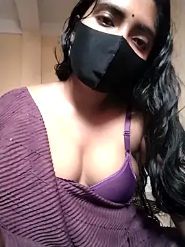 Snapshot of Lina-Rose chatting on 10/09/25, 01:47 Lina-Rose online show from 10/09/25, 01:47