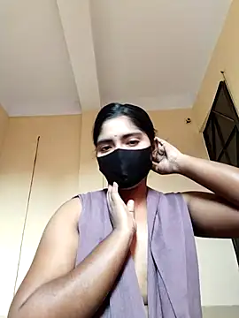 Snapshot of Lina-Rose chatting on 10/16/25, 03:07 Lina-Rose online show from 10/16/25, 03:07