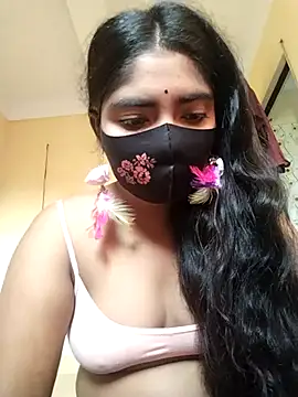 Snapshot of Lina-Rose chatting on 11/04/25, 01:05 Lina-Rose online show from 11/04/25, 01:05