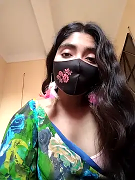 Snapshot of Lina-Rose chatting on 11/05/25, 01:49 Lina-Rose online show from 11/05/25, 01:49