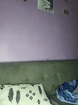 Snapshot of chachalette444 chatting on 03/13/25, 08:32 chachalette444 online show from 03/13/25, 08:32