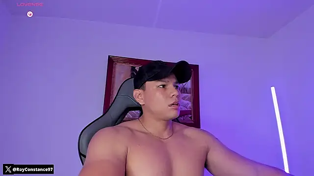 Snapshot of RoyConstance chatting on 11/16/25, 08:25 RoyConstance online show from 11/16/25, 08:25