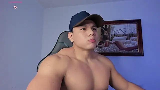 Snapshot of RoyConstance chatting on 03/30/26, 04:24 RoyConstance online show from 03/30/26, 04:24
