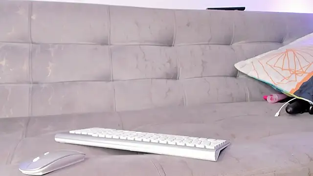 Snapshot of AgathaFoxy chatting on 12/15/24, 08:04 AgathaFoxy online show from 12/15/24, 08:04