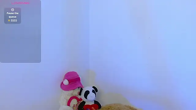 yulissa18 online show from 10/07/25, 07:22