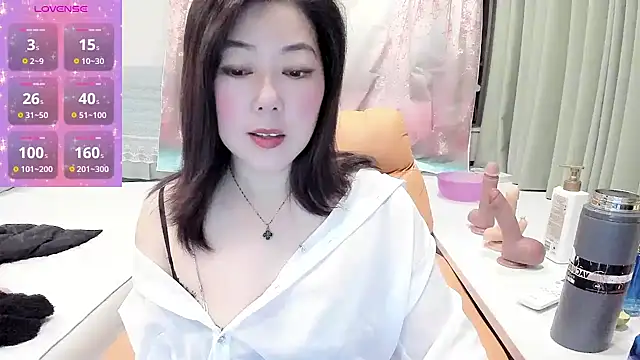 Crystal Wings online show from 12/18/24, 01:23