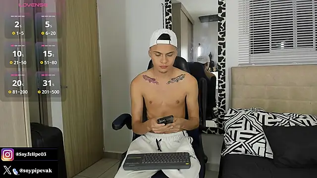 soyander03  online show from 10/11/25, 10:25