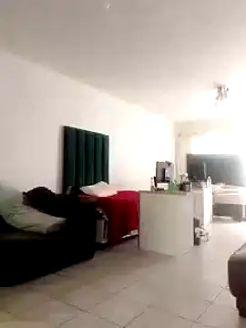 Snapshot of Hot-Assy chatting on 01/06/25, 12:46 Hot-Assy online show from 01/06/25, 12:46