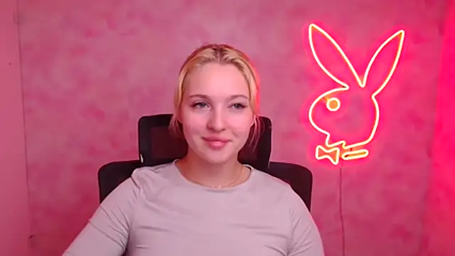 Milka kiss  online show from 10/09/25, 12:03