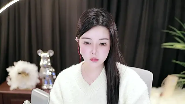 Snapshot of Qiaoqiao_ chatting on 01/01/25, 01:27 Qiaoqiao online show from 01/01/25, 01:27