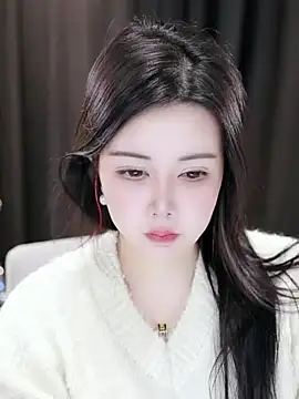 Snapshot of Qiaoqiao_ chatting on 01/01/25, 08:47 Qiaoqiao online show from 01/01/25, 08:47