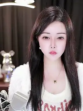 Snapshot of Qiaoqiao_ chatting on 01/02/25, 02:46 Qiaoqiao online show from 01/02/25, 02:46