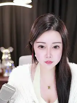 Snapshot of Qiaoqiao_ chatting on 01/02/25, 05:50 Qiaoqiao online show from 01/02/25, 05:50
