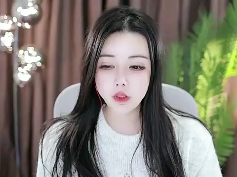 Snapshot of Qiaoqiao_ chatting on 01/11/25, 06:12 Qiaoqiao online show from 01/11/25, 06:12