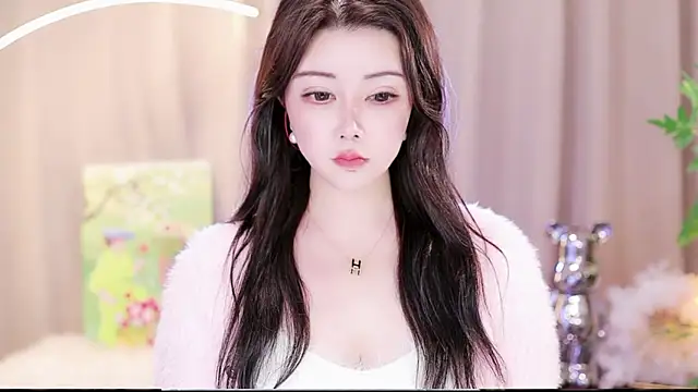 Snapshot of Qiaoqiao_ chatting on 01/13/25, 03:36 Qiaoqiao online show from 01/13/25, 03:36